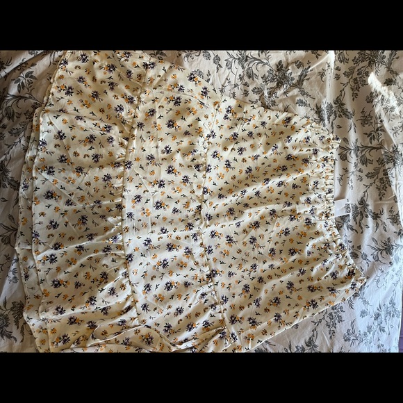 Flowery Summer skirt - Picture 1 of 3